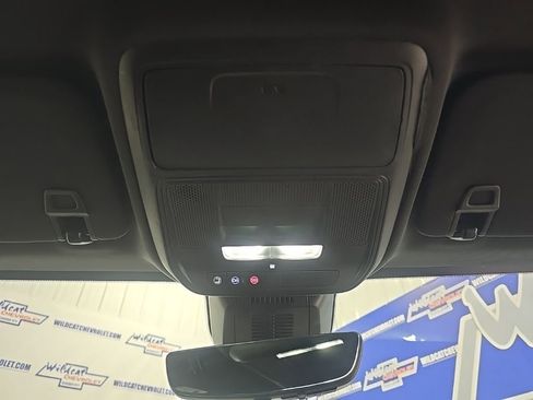 Used 2025 Chevrolet Equinox LT w/ Convenience Package II image 30