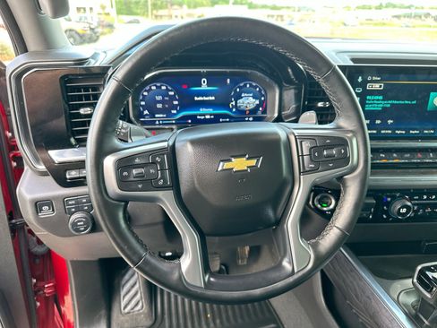 Used 2025 Chevrolet Silverado 1500 LTZ w/ LTZ Premium Package image 14