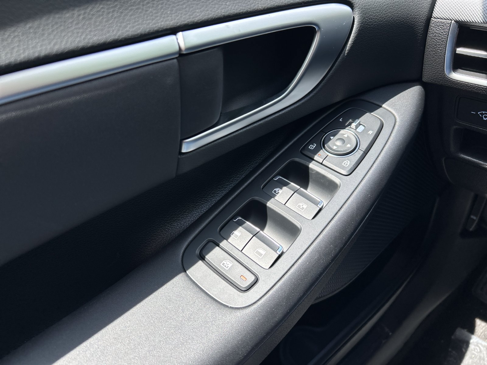 New 2026 Hyundai Sonata SEL FWD image 10
