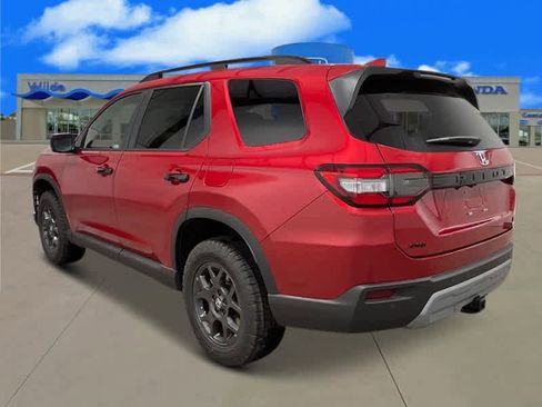 New 2025 Honda Pilot TrailSport image 3