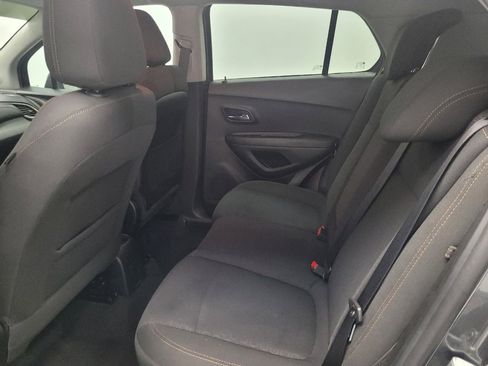 Used 2019 Chevrolet Trax LS w/ LPO, Cargo Package FWD image 18