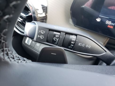 New 2026 Chevrolet Equinox LT w/ Convenience Package II image 18