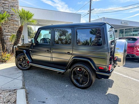 Used 2017 Mercedes-Benz G 63 AMG 4MATIC image 3