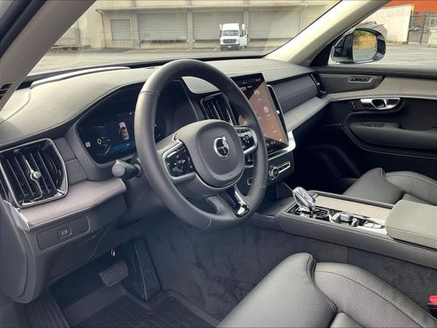 New 2026 Volvo XC90 B6 Ultra w/ Protection Package image 8