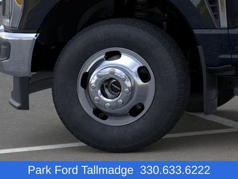 New 2026 Ford F350 4x4 Regular Cab DRW Super Duty image 19