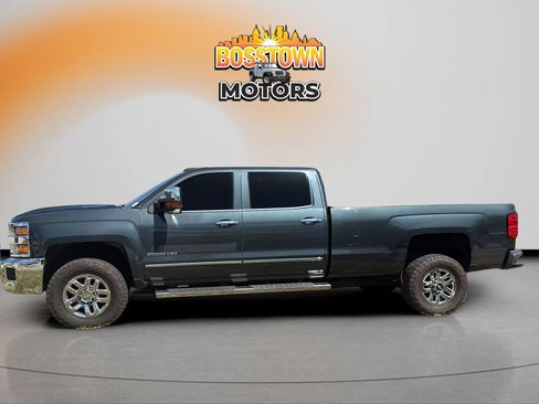 Used 2018 Chevrolet Silverado 2500 LTZ w/ Duramax Plus Package RWD image 3