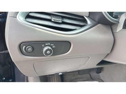Used 2017 Chevrolet Malibu LS FWD image 20