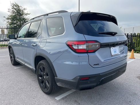 Certified 2026 Honda Pilot Black Edition image 6