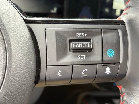 Certified 2025 Nissan Kicks SR image 17