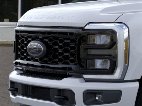 New 2026 Ford F250 XLT w/ XLT Premium Package image 17