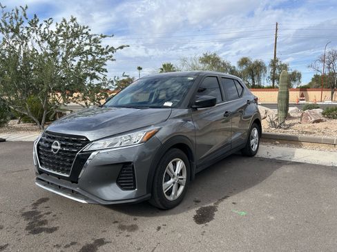 Used 2024 Nissan Kicks S image 7