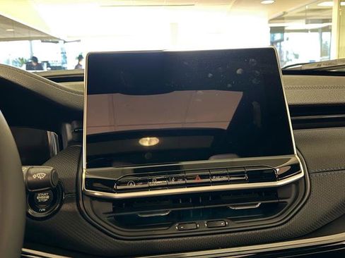 New 2026 Jeep Compass Limited w/ Sun, Sound & Navigation Group image 18