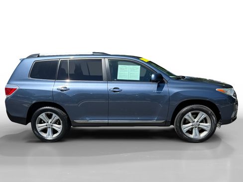 Used 2012 Toyota Highlander Limited w/ Tow Pkg AWD/4WD image 6