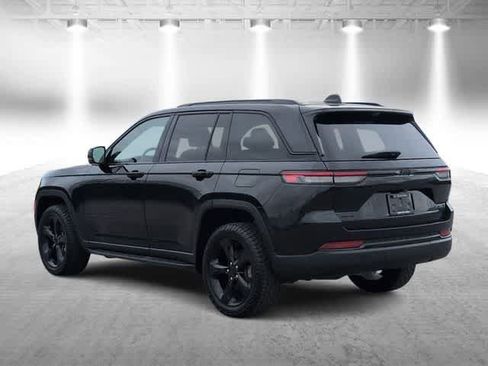 Used 2024 Jeep Grand Cherokee Limited w/ Luxury Tech Group II AWD/4WD image 6