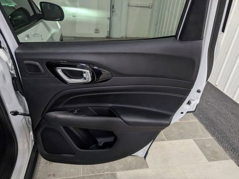 Used 2022 Jeep Compass Altitude w/ Sun and Sound Group image 26