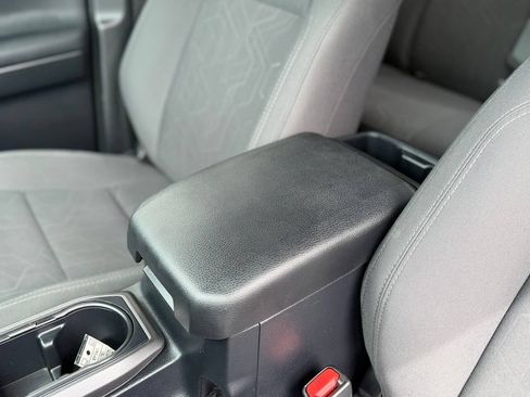 Used 2018 Toyota Tacoma TRD Off-Road w/ Technology Package AWD/4WD image 99