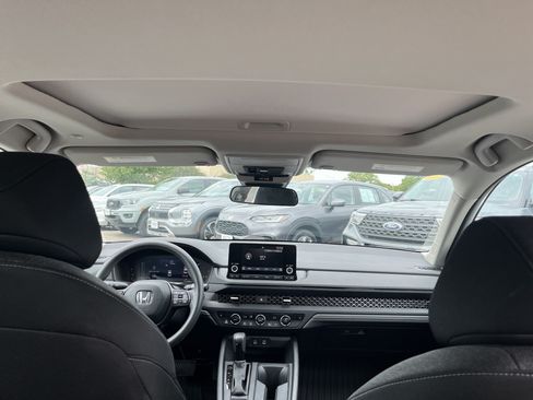 Used 2024 Honda Accord EX image 17