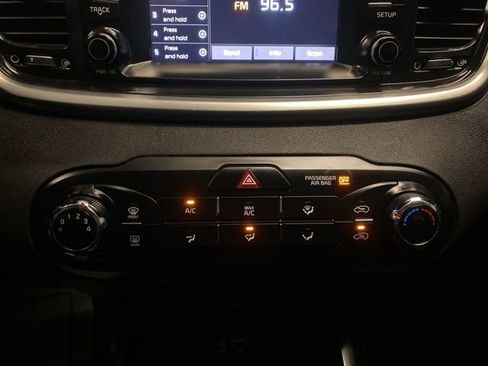 Used 2019 Kia Sorento FWD image 19