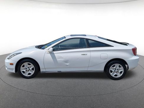 Used 2003 Toyota Celica GT w/ Upgrade Value Pkg FWD image 2