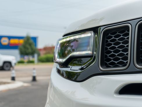 Used 2019 Jeep Grand Cherokee Trackhawk AWD/4WD image 17