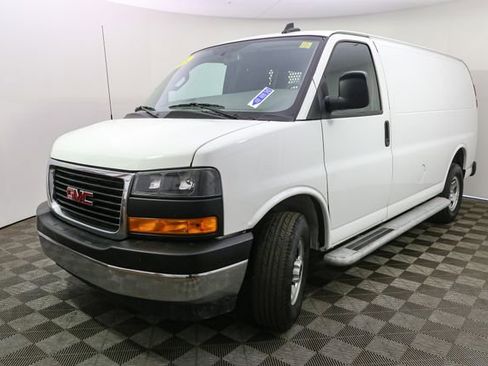 Used 2024 GMC Savana 2500 w/ Driver Convenience Package RWD image 5