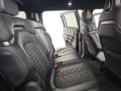 Used 2023 Rivian R1S Adventure image 23