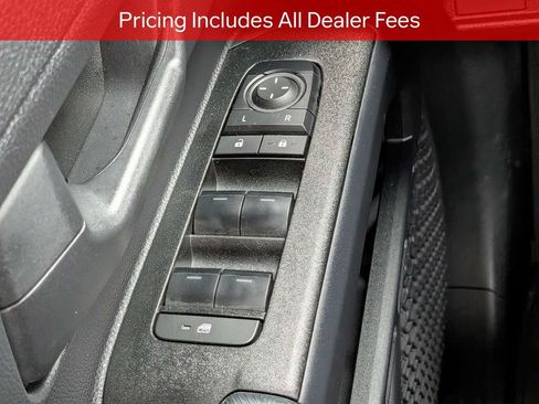 Used 2025 Toyota 4Runner SR5 AWD/4WD image 25