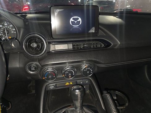 Used 2020 MAZDA MX-5 Miata RF Grand Touring image 24