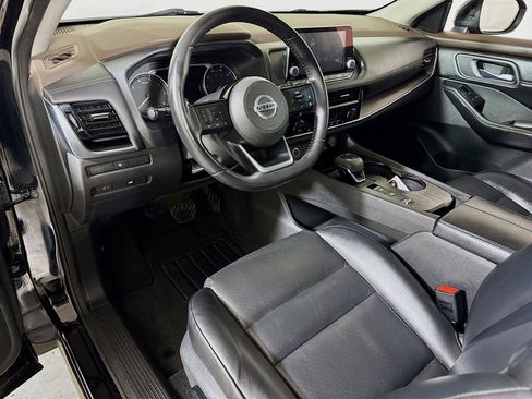 Used 2021 Nissan Rogue SV w/ Premium Package FWD image 7