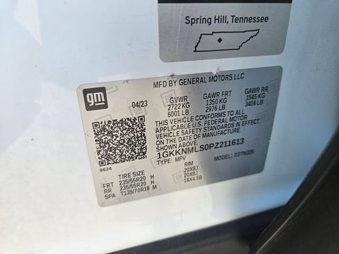 Used 2023 GMC Acadia SLT w/ Preferred Package FWD image 31