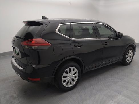 Used 2019 Nissan Rogue S image 10