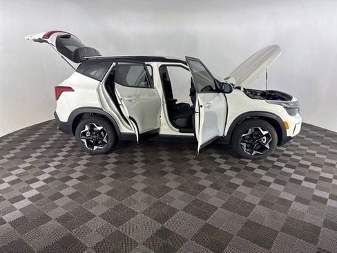 Used 2026 Kia Seltos S AWD/4WD image 16