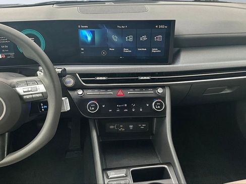 Used 2025 Hyundai Sonata SEL FWD image 10