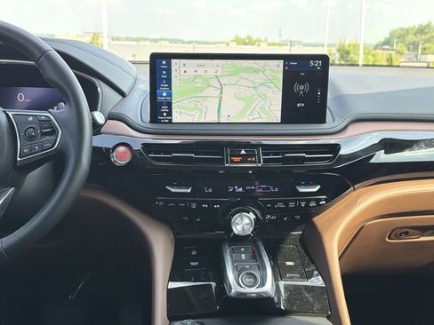 Certified 2026 Acura MDX FWD w/ Technology Package image 36