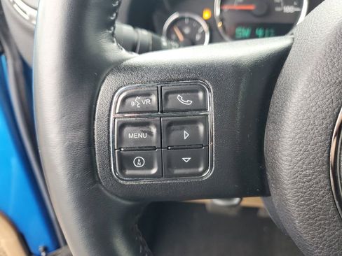 Used 2016 Jeep Wrangler Unlimited Sahara w/ Connectivity Group image 13