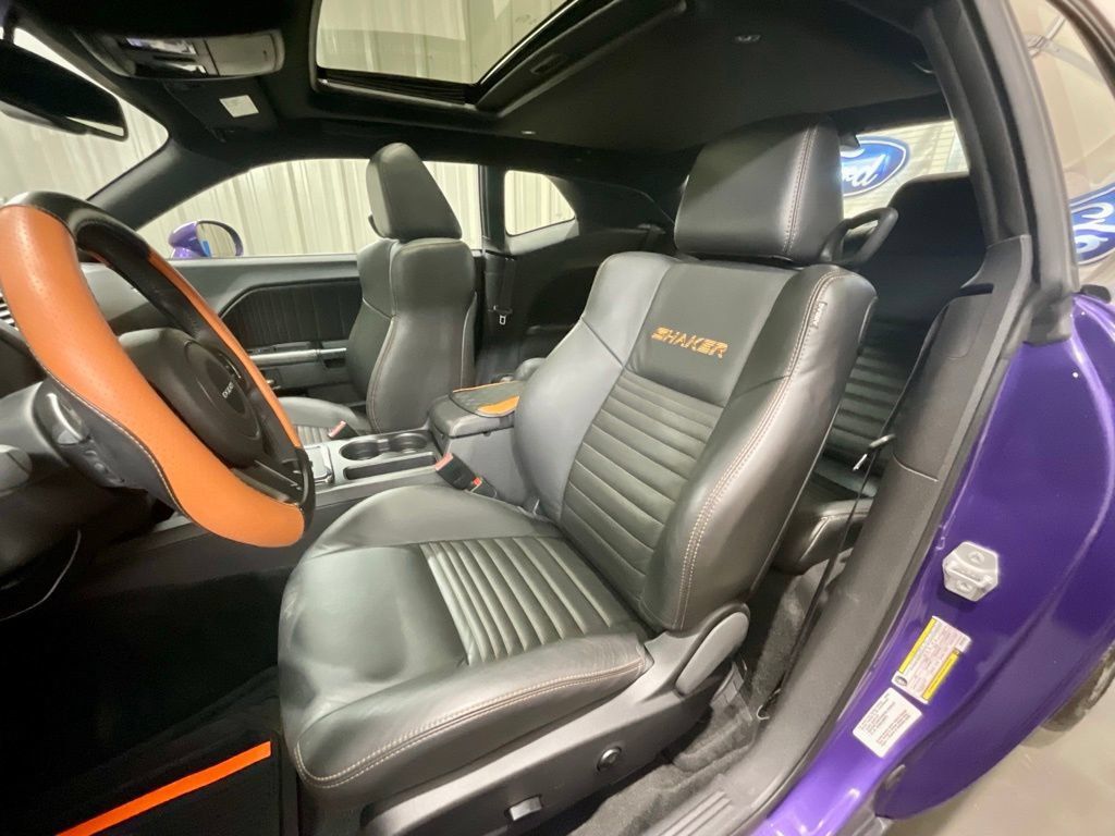 Used 2014 Dodge Challenger R/T RWD image 13