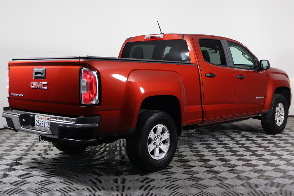 Used 2016 GMC Canyon 2WD Crew Cab w/ Convenience Package image 4