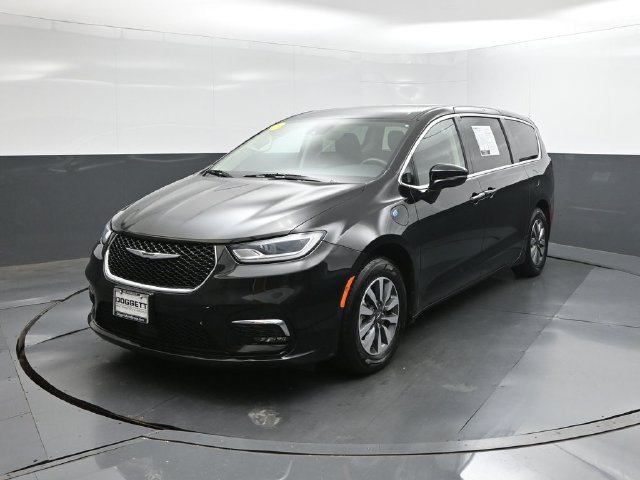 Used 2024 Chrysler Pacifica Limited FWD image 34