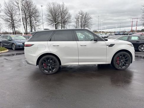 Used 2023 Land Rover Range Rover Sport SE Dynamic AWD/4WD image 9