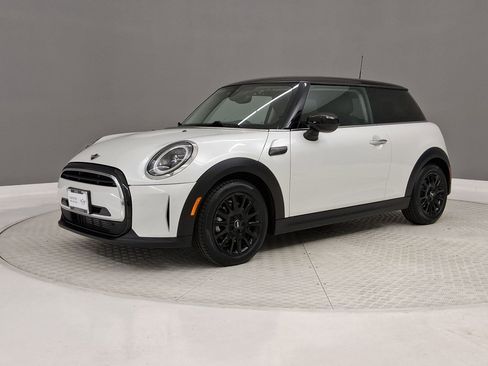Certified 2024 MINI Cooper 2-Door Hardtop FWD image 33