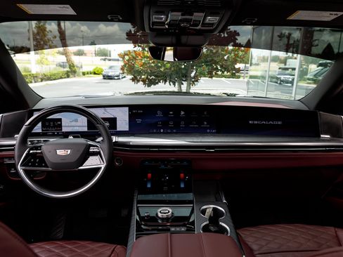 Used 2026 Cadillac Escalade Sport AWD/4WD image 26