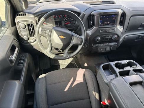 Used 2024 Chevrolet Silverado 1500 Custom image 17