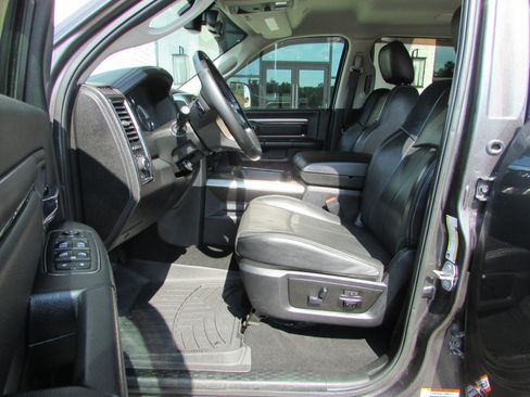 Used 2018 RAM 2500 Laramie w/ Sport Appearance Group image 9