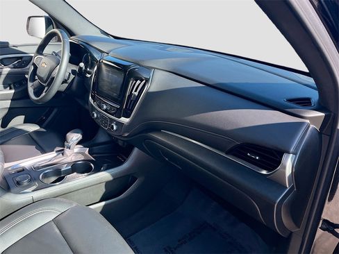 Used 2023 Chevrolet Traverse LT w/ LPO, Floor Liner Package image 31