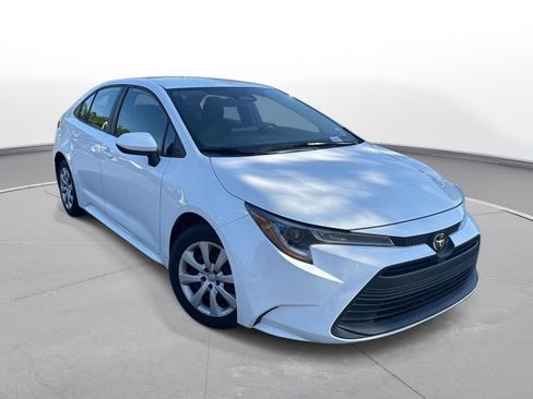 Used 2024 Toyota Corolla LE FWD image 4
