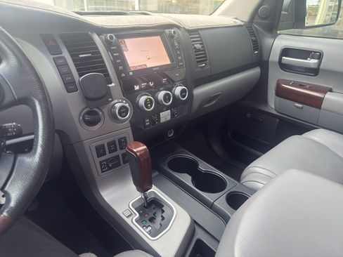 Used 2013 Toyota Sequoia Platinum image 14