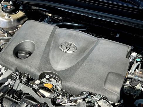 Used 2022 Toyota Camry SE FWD image 29