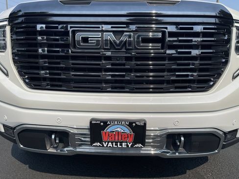Used 2024 GMC Sierra 1500 Denali Ultimate AWD/4WD image 32