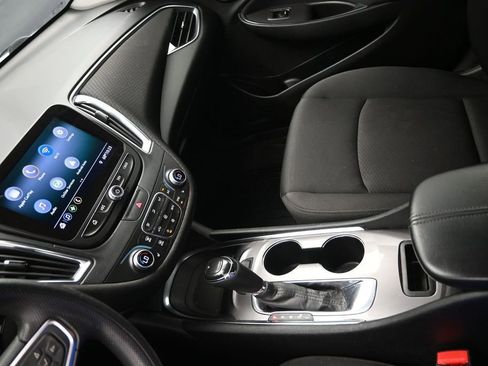 Used 2019 Chevrolet Malibu LT FWD image 15