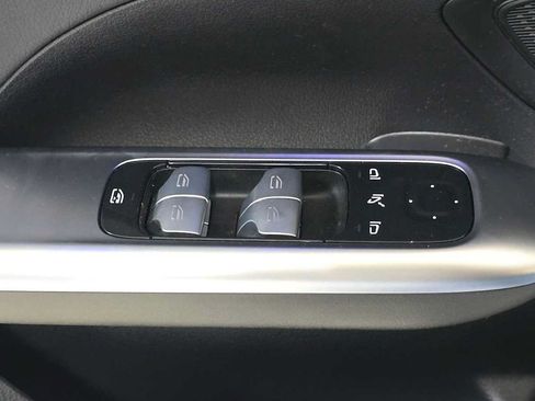 Used 2024 Mercedes-Benz C 300 Sedan image 23